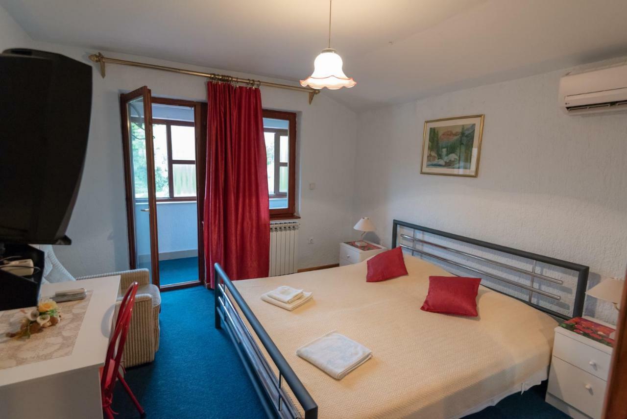 Dianaville Banjole Exteriör bild